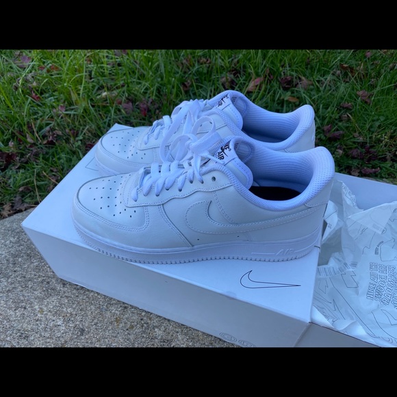 Nike Air Force 1 - Picture 1 of 7